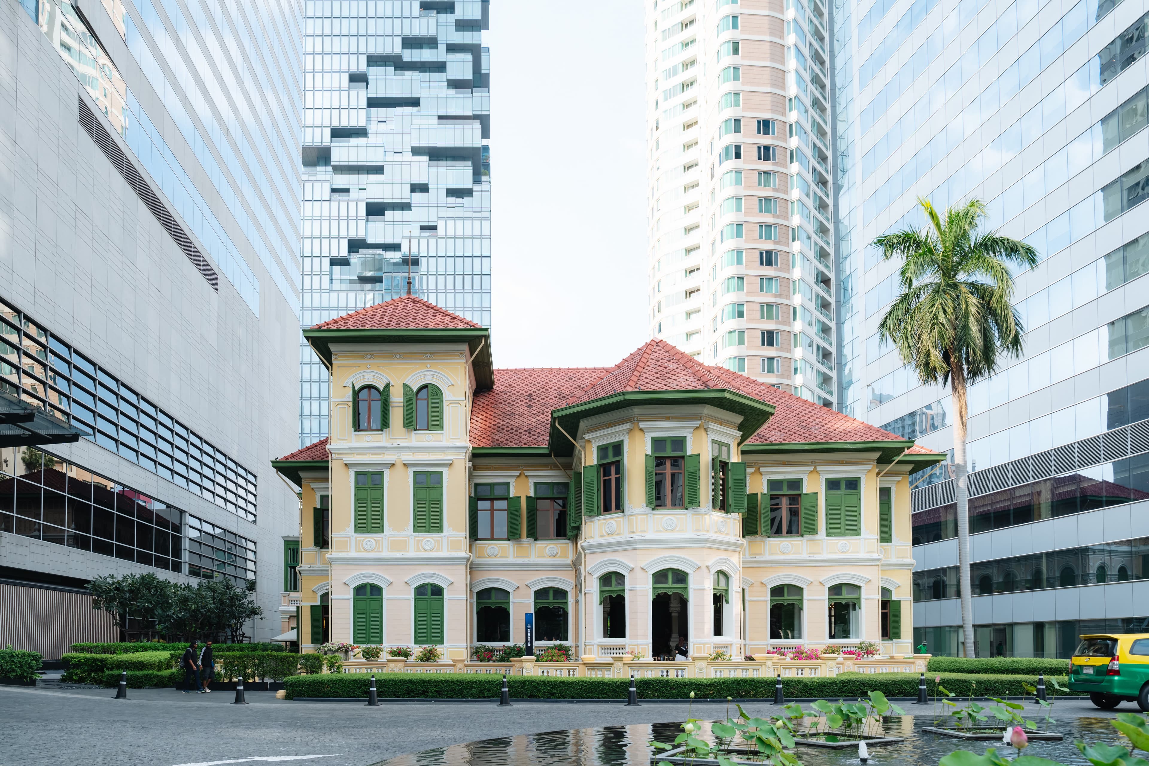 Venue & Location Sourcing